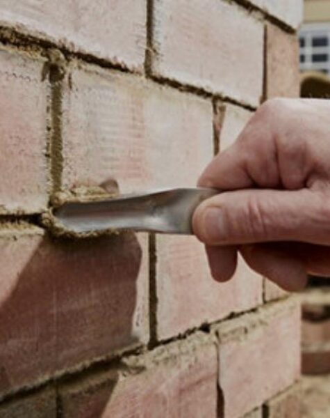 Bricks pointing